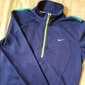 Nike drifit running top